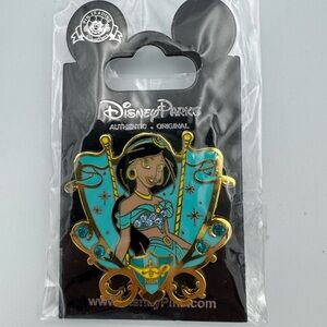 94266 Princess Jasmine Jeweled Crest Pin Disney Shanghai NEW‎